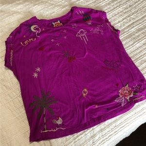 Johnny Was Embroidered Tee size XL